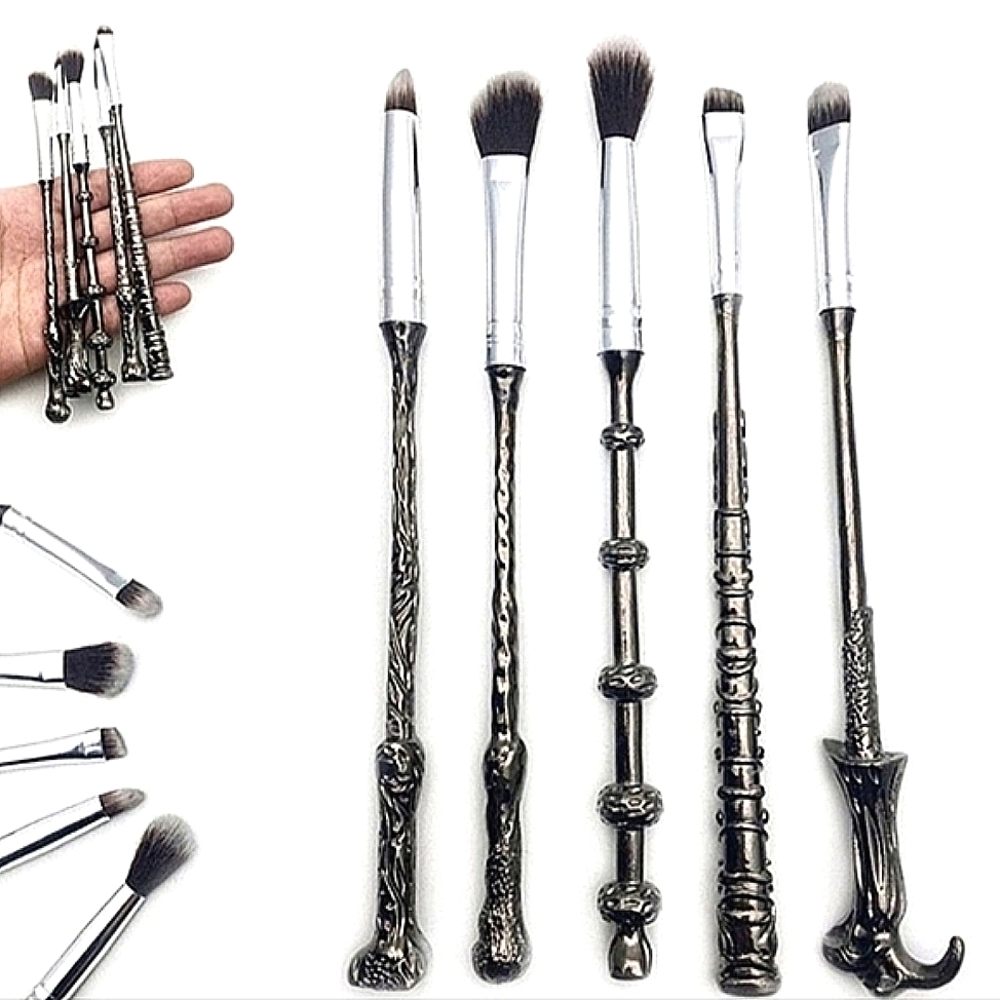 NEW Harry Potter Metal Wizard Wand Metal 5 Pc Makeup Brush Set